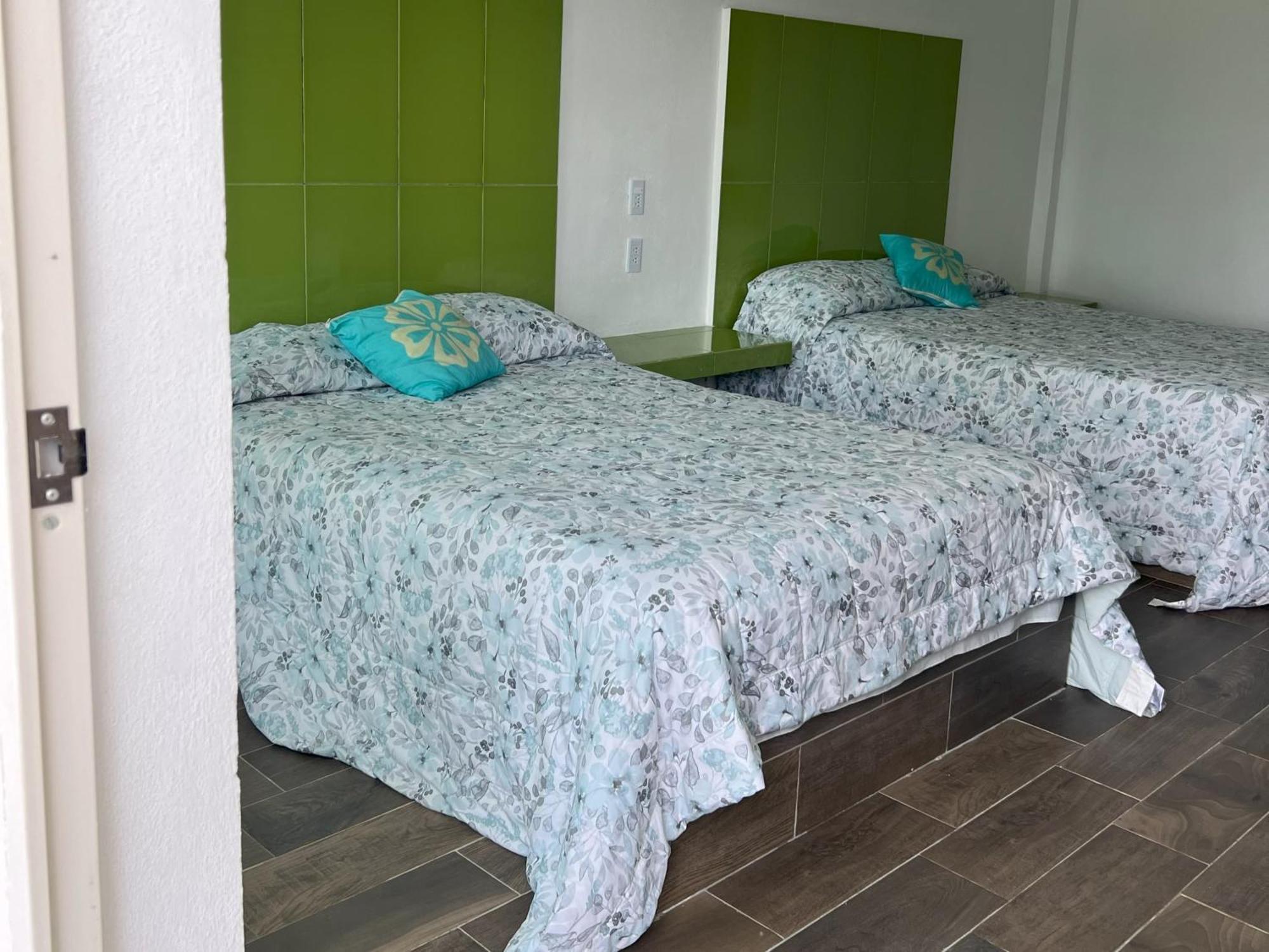 Hotel El Mirador Y Jardin ตลายาคาปาน ภายนอก รูปภาพ